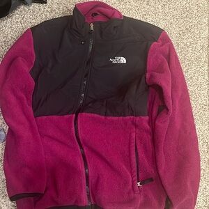 Girls Northface fleece zip up. Great condition.